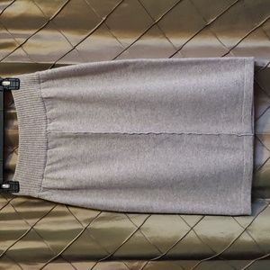 EUC- Robert Comstock CLASSIC Cashmere Sweater Pencil Skirt
